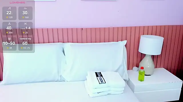 Snapshot of katia_expensive chatting on 10-21-25, 11:11 katia expensive online show from 10-21-25, 11:11