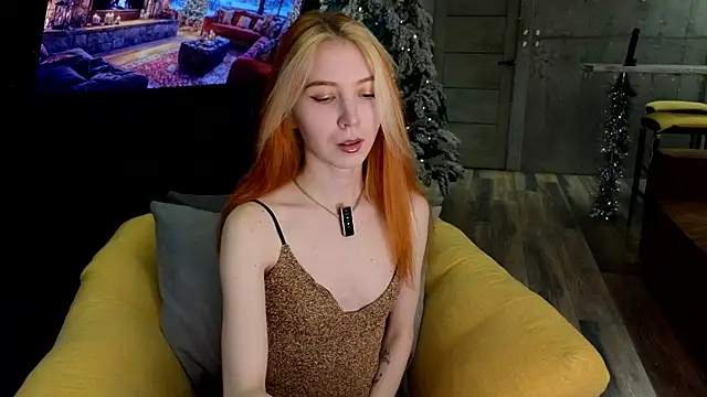 Snapshot of izi-fox chatting on 12-08-24, 03:13 izi-fox online show from 12-08-24, 03:13