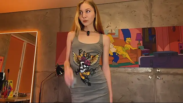 Snapshot of izi-fox chatting on 10-08-25, 04:04 izi-fox online show from 10-08-25, 04:04