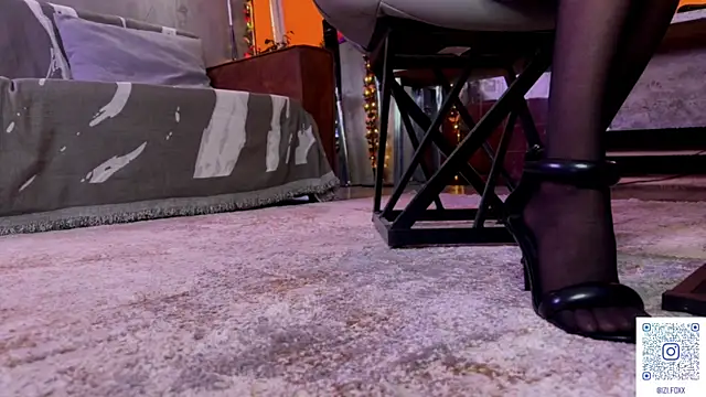 izi-fox online show from 04-23-26, 03:47