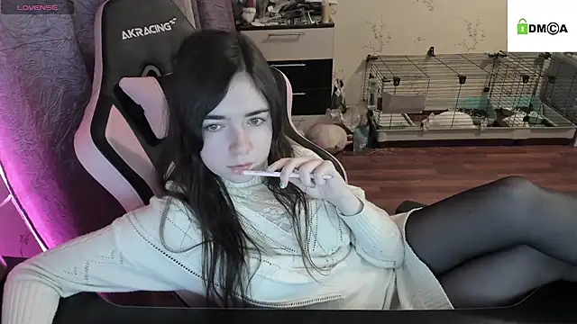 Snapshot of Crazy_forest_fairy chatting on 01-13-25, 03:34 Crazy forest fairy online show from 01-13-25, 03:34