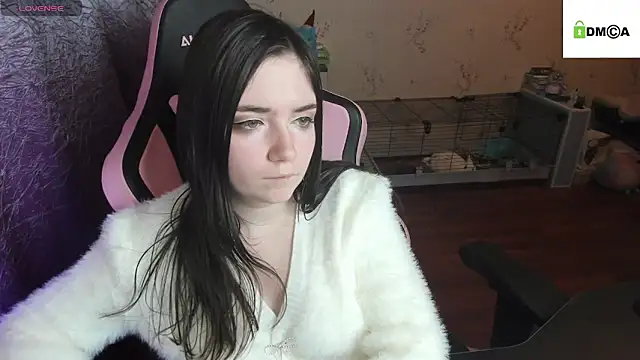 Snapshot of Crazy_forest_fairy chatting on 12-22-25, 10:18 Crazy forest fairy online show from 12-22-25, 10:18