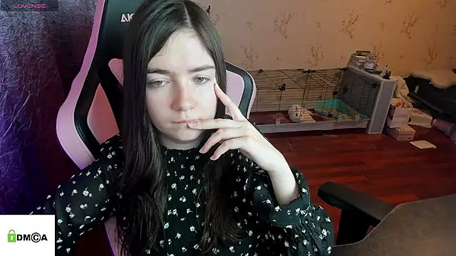 Snapshot of Crazy_forest_fairy chatting on 01-08-26, 04:20 Crazy forest fairy online show from 01-08-26, 04:20