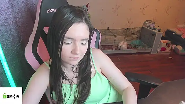 Snapshot of Crazy_forest_fairy chatting on 01-17-26, 02:49 Crazy forest fairy online show from 01-17-26, 02:49