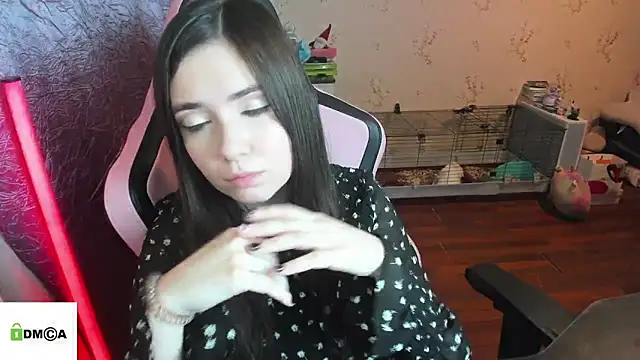 Snapshot of Crazy_forest_fairy chatting on 02-12-26, 09:21 Crazy forest fairy online show from 02-12-26, 09:21