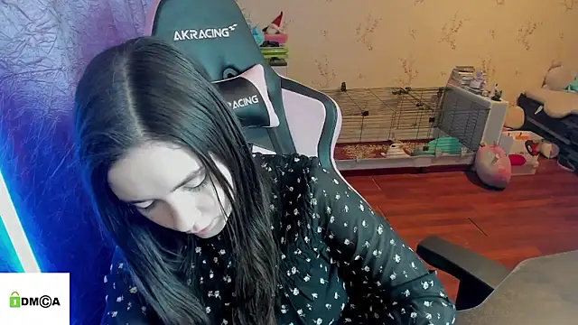 Snapshot of Crazy_forest_fairy chatting on 02-13-26, 02:35 Crazy forest fairy online show from 02-13-26, 02:35