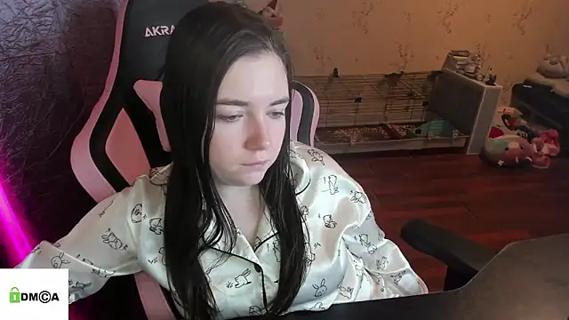 Snapshot of Crazy_forest_fairy chatting on 02-15-26, 10:17 Crazy forest fairy online show from 02-15-26, 10:17