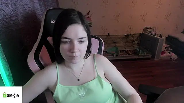 Snapshot of Crazy_forest_fairy chatting on 02-27-26, 01:38 Crazy forest fairy online show from 02-27-26, 01:38