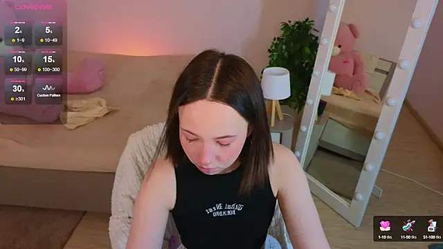 Hayle Hill online show from 03-16-25, 02:21