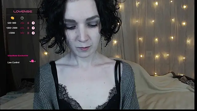 Snapshot of TinaWince chatting on 12-08-24, 07:47 TinaWince online show from 12-08-24, 07:47