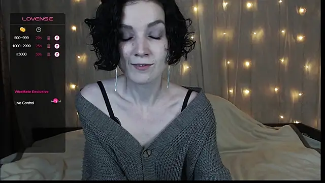 Snapshot of TinaWince chatting on 12-13-24, 08:09 TinaWince online show from 12-13-24, 08:09