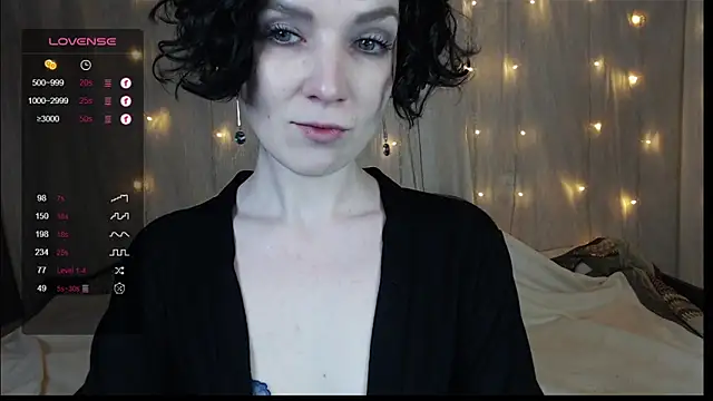 Snapshot of TinaWince chatting on 01-09-25, 05:23 TinaWince online show from 01-09-25, 05:23