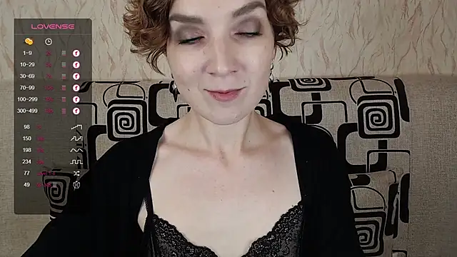 Snapshot of TinaWince chatting on 09-14-25, 04:44 TinaWince online show from 09-14-25, 04:44