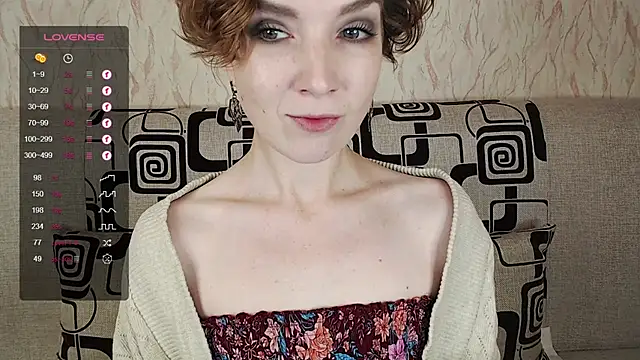 Snapshot of TinaWince chatting on 09-19-25, 04:58 TinaWince online show from 09-19-25, 04:58