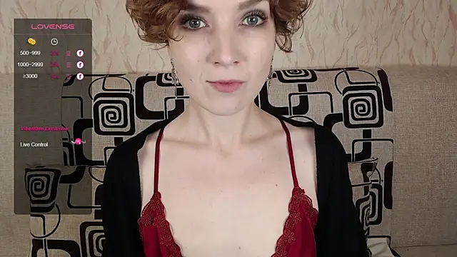 Snapshot of TinaWince chatting on 09-21-25, 04:47 TinaWince online show from 09-21-25, 04:47