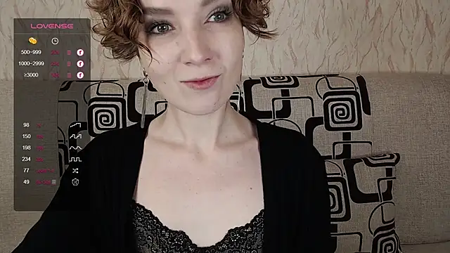 Snapshot of TinaWince chatting on 10-18-25, 04:04 TinaWince online show from 10-18-25, 04:04