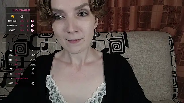 Snapshot of TinaWince chatting on 06-18-26, 04:46 TinaWince online show from 06-18-26, 04:46