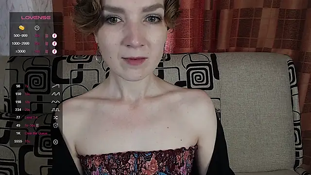 Snapshot of TinaWince chatting on 06-21-26, 04:59 TinaWince online show from 06-21-26, 04:59