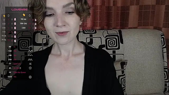 Snapshot of TinaWince chatting on 06-26-26, 04:39 TinaWince online show from 06-26-26, 04:39