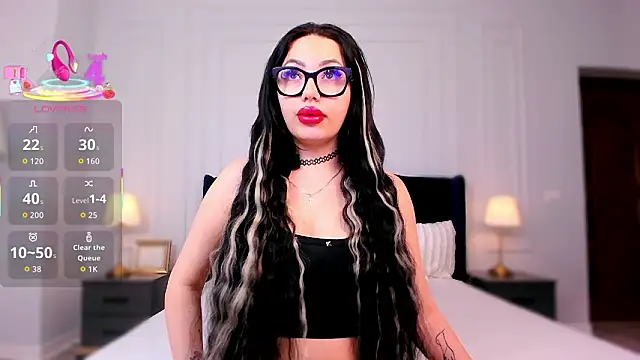 Snapshot of LisaRaee chatting on 02-11-26, 05:23 LisaRaee online show from 02-11-26, 05:23