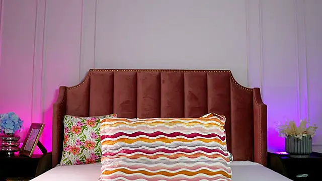 LisaRaee online show from 06-29-26, 04:30