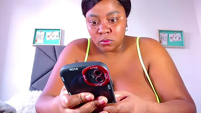 Snapshot of LAISYBROWNX chatting on 12-09-24, 09:58 LAISYBROWNX online show from 12-09-24, 09:58