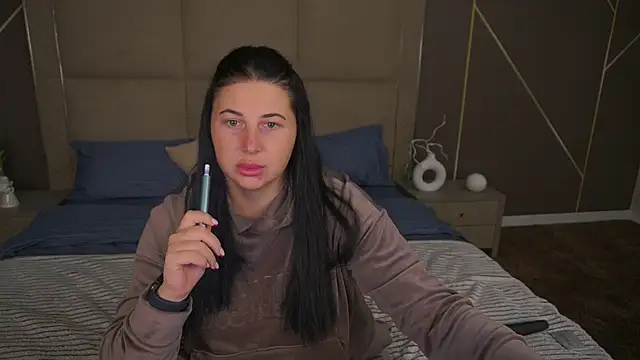 Snapshot of ArianaDarkk chatting on 10-04-25, 04:38 ArianaDarkk online show from 10-04-25, 04:38