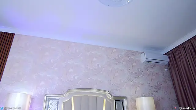 Issadorra online show from 03-19-25, 12:01