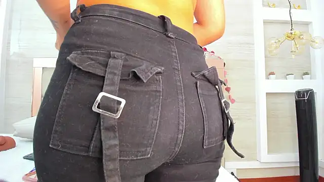 Dalia-Prada online show from 02-19-26, 04:41