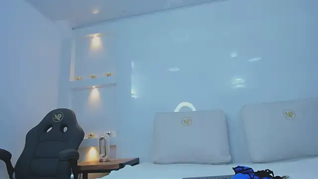 Dalia-Prada online show from 03-23-26, 03:54