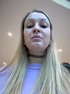 Snapshot of Teya_moon_ chatting on 12-25-24, 09:45 Teya moon  online show from 12-25-24, 09:45