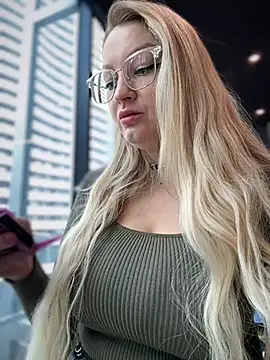 Snapshot of Teya_moon_ chatting on 02-16-25, 11:38 Teya moon  online show from 02-16-25, 11:38