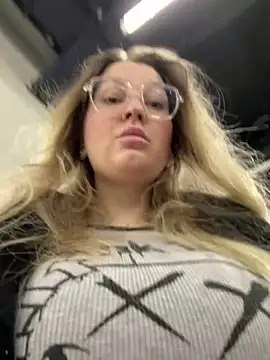 Teya moon  online show from 03-06-26, 09:50