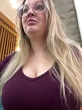 Teya moon  online show from 03-20-26, 10:53