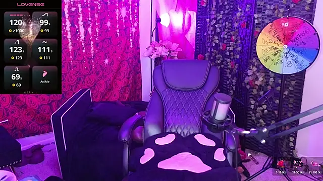 Snapshot of cheriserozequeen chatting on 11-10-25, 02:27 cheriserozequeen online show from 11-10-25, 02:27