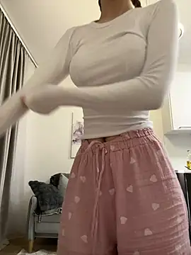 Snapshot of Ketitull chatting on 02-05-25, 06:37 Ketitull online show from 02-05-25, 06:37