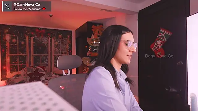 Snapshot of DanyNova_Co chatting on 12-07-24, 01:14 DanyNova Co online show from 12-07-24, 01:14