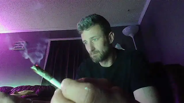 Snapshot of HungStud4You chatting on 03-21-25, 06:38 HungStud4You online show from 03-21-25, 06:38