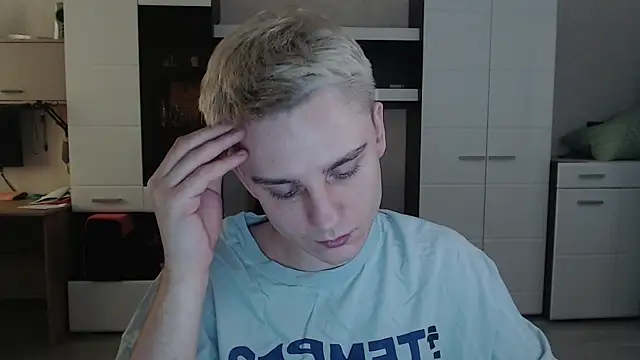 angryzan online show from 02-28-25, 07:37