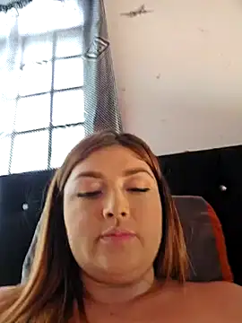 Snapshot of Sofia_Queen17 chatting on 12-14-24, 04:09 Sofia Queen17 online show from 12-14-24, 04:09