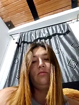 Snapshot of Sofia_Queen17 chatting on 02-22-25, 10:18 Sofia Queen17 online show from 02-22-25, 10:18