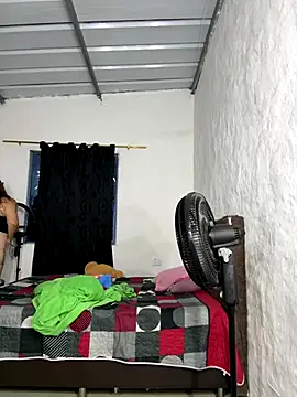 Snapshot of Sofia_Queen17 chatting on 10-10-25, 10:47 Sofia Queen17 online show from 10-10-25, 10:47