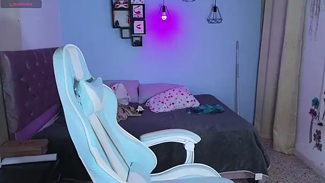 Peggy Funn online show from 02-27-25, 04:09