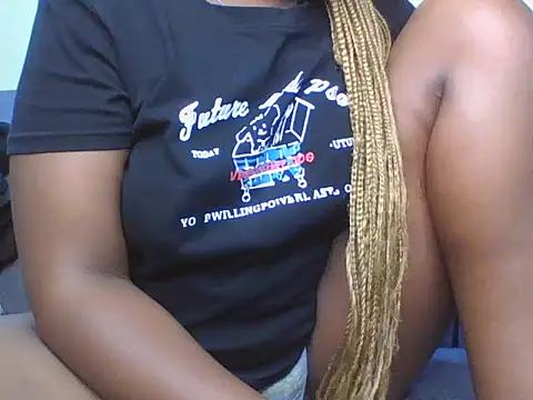 Snapshot of prettynina chatting on 11-03-25, 08:43 prettynina online show from 11-03-25, 08:43