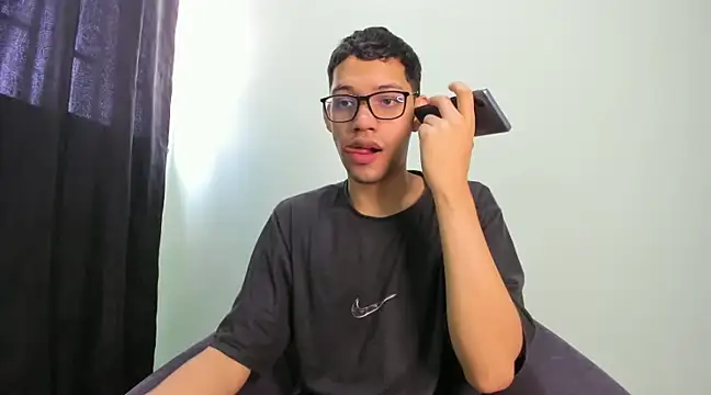 Snapshot of Diego-Monsalve chatting on 01-22-25, 04:44 Diego-Monsalve online show from 01-22-25, 04:44