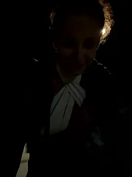 Snapshot of therealbeverlycious chatting on 01-12-26, 08:47 therealbeverlycious online show from 01-12-26, 08:47