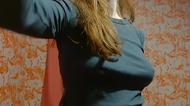 strawberrysmoothie online show from 01-04-25, 11:27