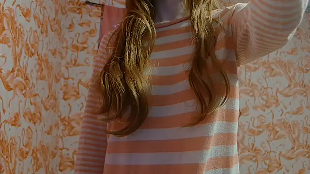 strawberrysmoothie online show from 10-27-25, 08:24