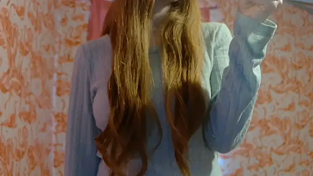 Snapshot of strawberrysmoothie chatting on 02-14-26, 06:37 strawberrysmoothie online show from 02-14-26, 06:37