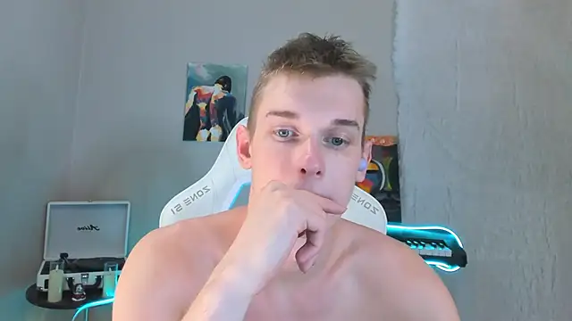 Snapshot of 4ever_dude chatting on 02-03-25, 01:08 4ever dude online show from 02-03-25, 01:08